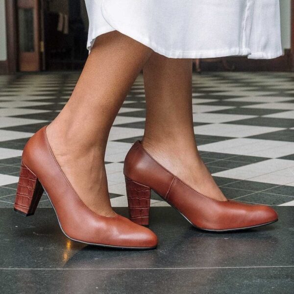 Froggie 12625 3576 Genuine Leather Pointed Court Shoes with Block Heel | ChicShoetique