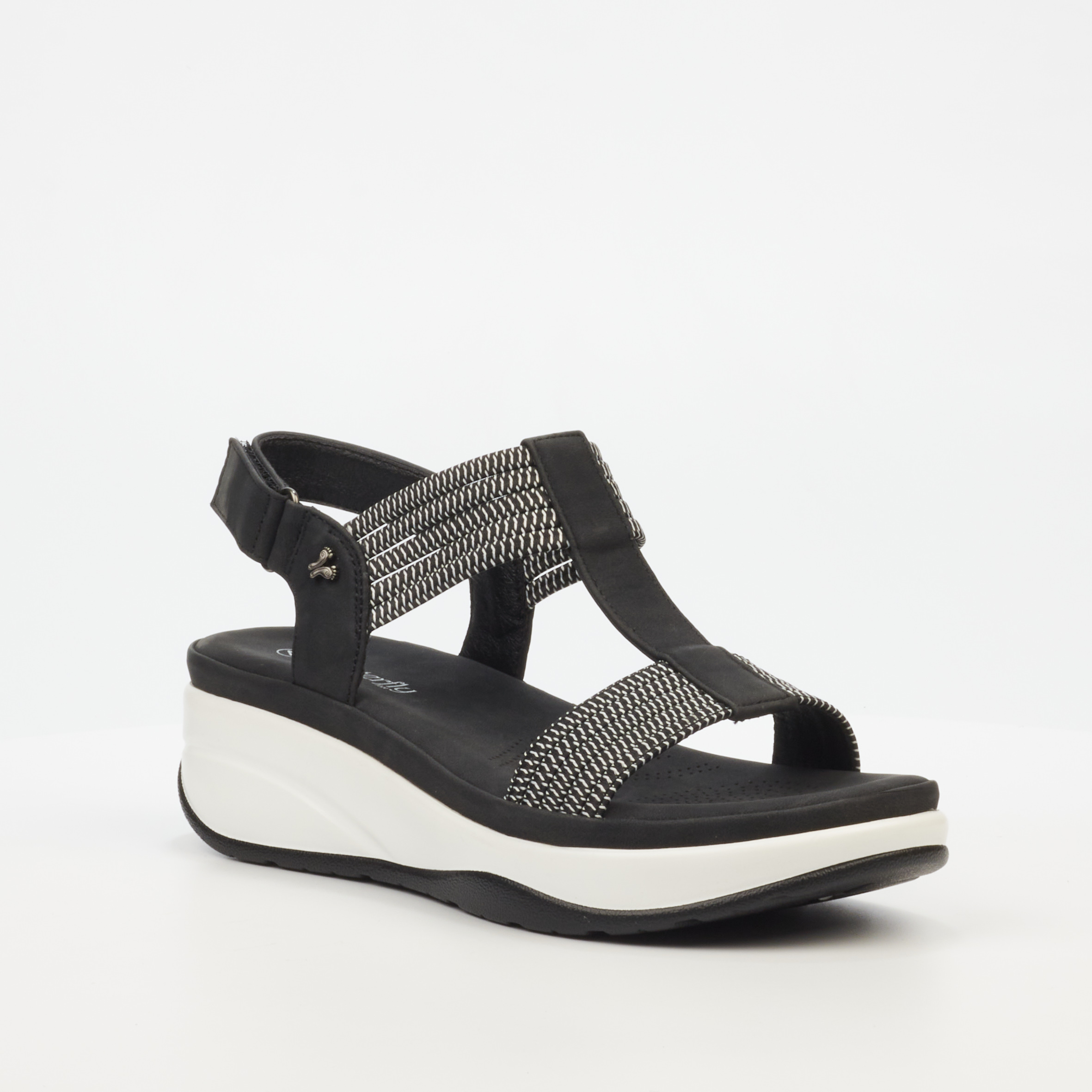 Butterfly Feet Mieko 1 4020 Black Wedge Sandal | ChicShoetique