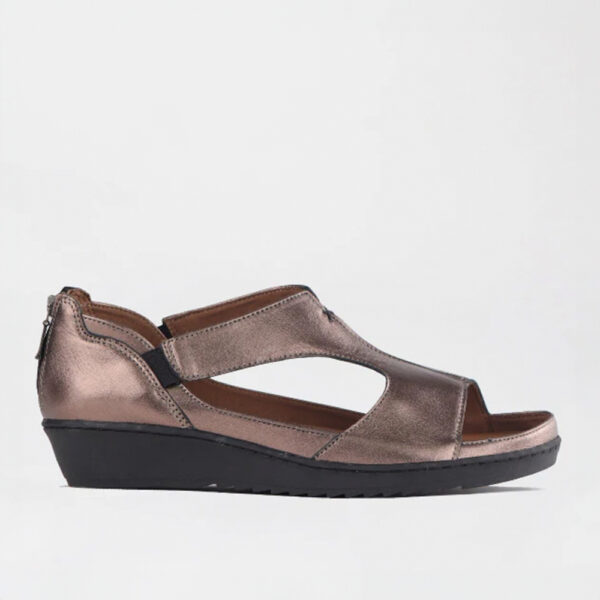 Froggie 12707 3641 Pewter Genuine Leather T-Bar Sandal with Removable Footbed | ChicShoetique