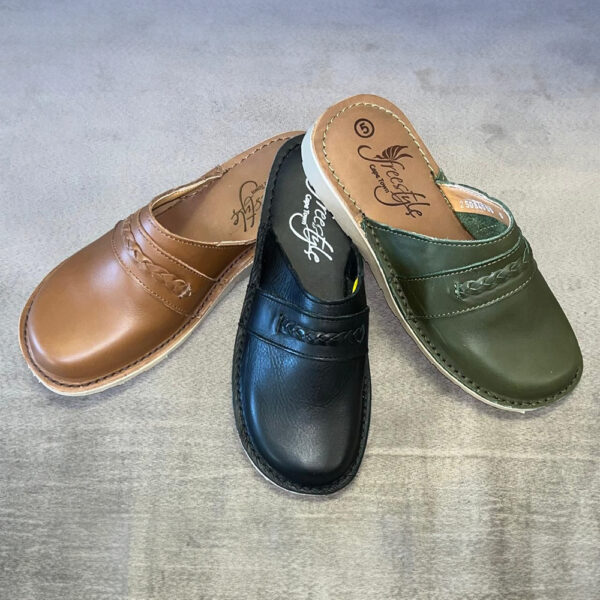 Freestyle Sienna 3859 Black Handmade Leather Clog | ChicShoetique