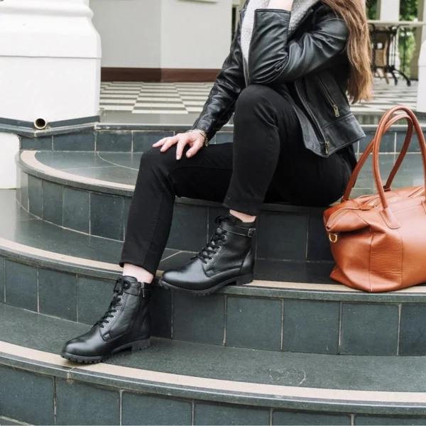 Froggie 11981 1764 Black Ladies Leather Ankle Boot | ChicShoetique