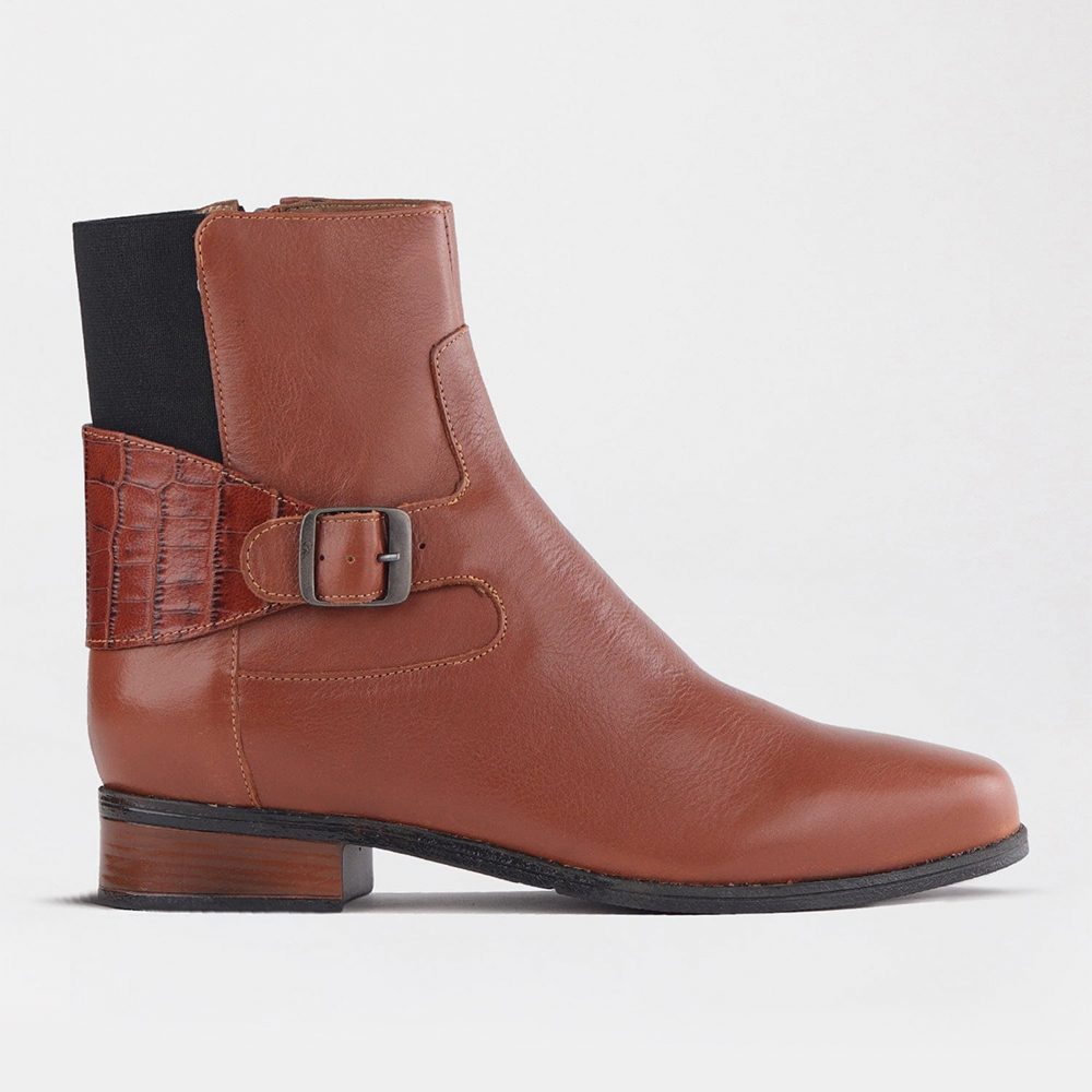 Froggie 12605 1766 Chestnut Ladies Flat Leather Ankle Boot | ChicShoetique