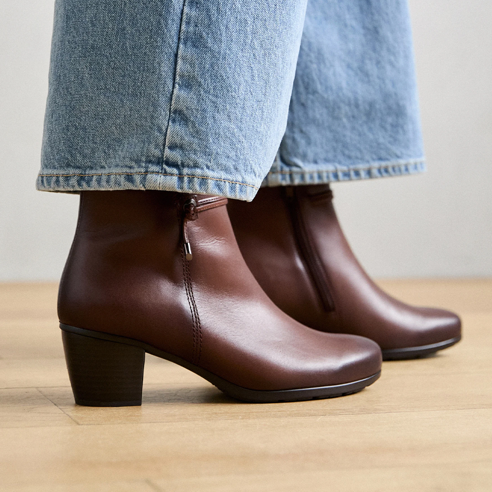 Gabor 35.522.24 1772 Tan Leather Ankle Boot | ChicShoetique