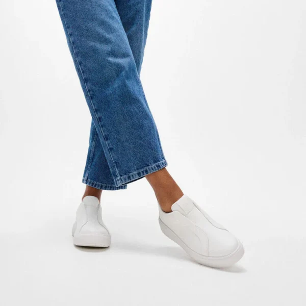 Fitflop RTG Laceless 679 Leather Sneakers White | ChicShoetique