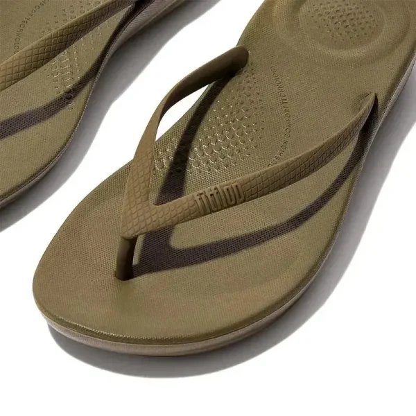 Fitflop I Qushion 499 Ergonomic Flip Flops Mossy Green | ChicShoetique