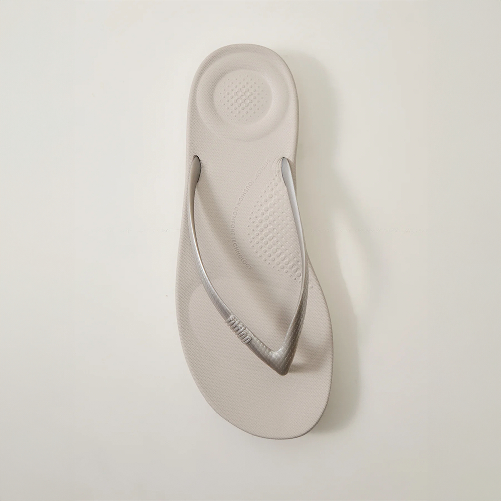 Fitflop I Qushion 481 Silver Ergonomic Sandal | ChicShoetique
