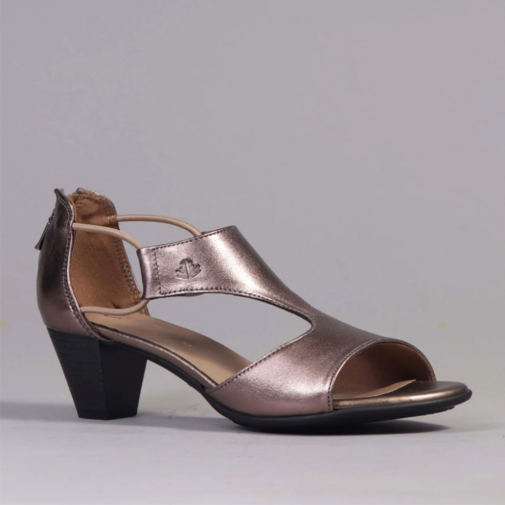Froggie 11645 5028 Pewter T-Bar Mid Heel Leather Sandal | ChicShoetique
