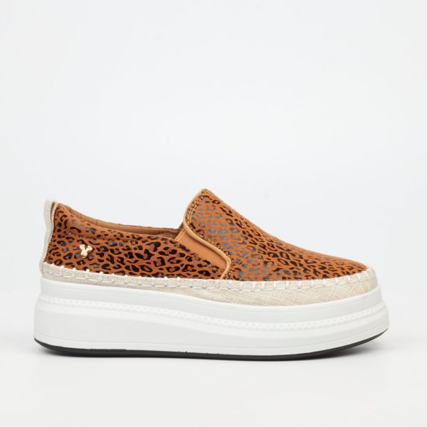 Butterfly Senhora 13 5012 Tan platform slip on | ChicShoetique